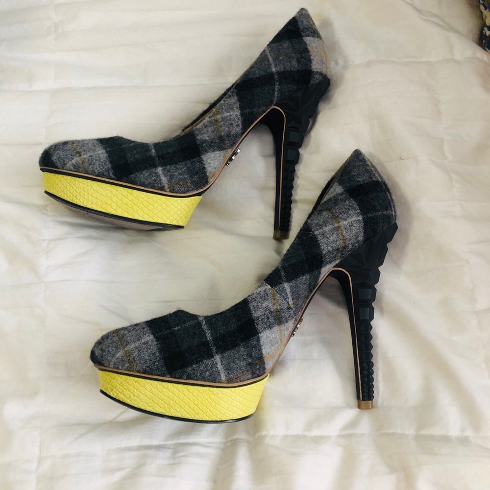 Rachel Roy heels